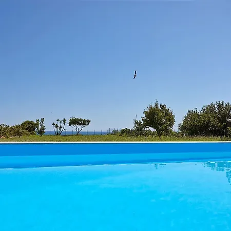 Art Villas *